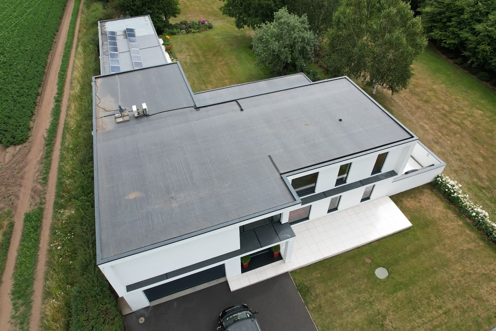 Firestone EPDM rubber flat roof — a seamless single-ply membrane